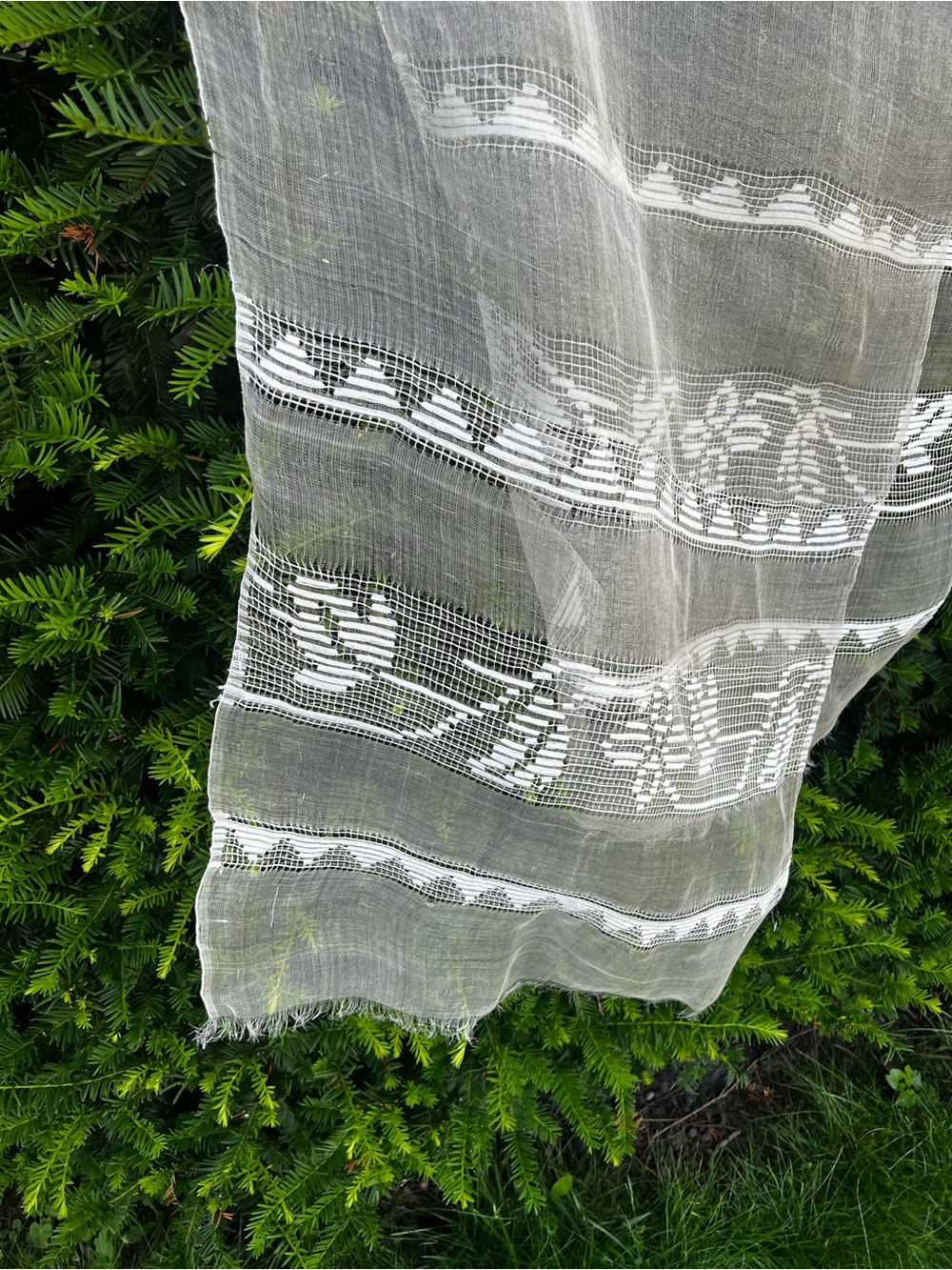 Marama borangic 🇷🇴 hand made1950’s.White Floral Lace Scarf Wrap lightweight. - Picture 3 of 5